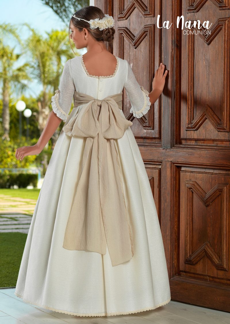 Vestido de comunión La Nana modelo 9720, vista de espalda