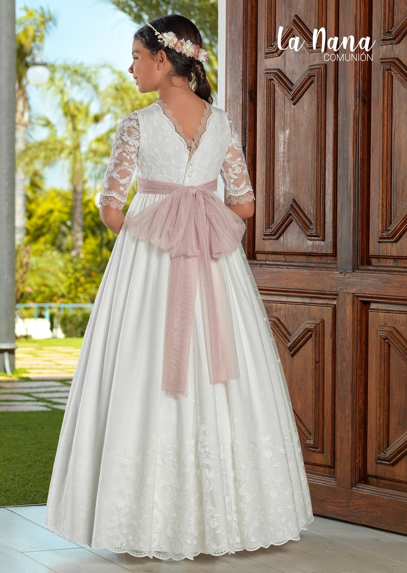 Vestido de comunión La Nana modelo 9707, vista de espalda