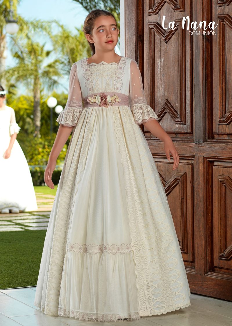Vestido de comunión La Nana modelo 9702, vista delantera